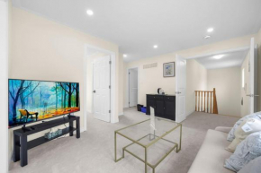 Chic 2BR House, Newly Renovated, Central Spot